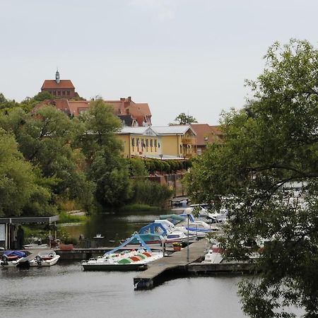 Hotel Garni "Am Hafen" Havelberg Exterior foto